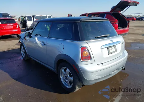 2010 Mini Cooper из США, поврежденный, VIN WMWMF3C50ATU79123